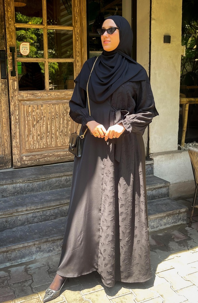 Rahaf Abaya in black